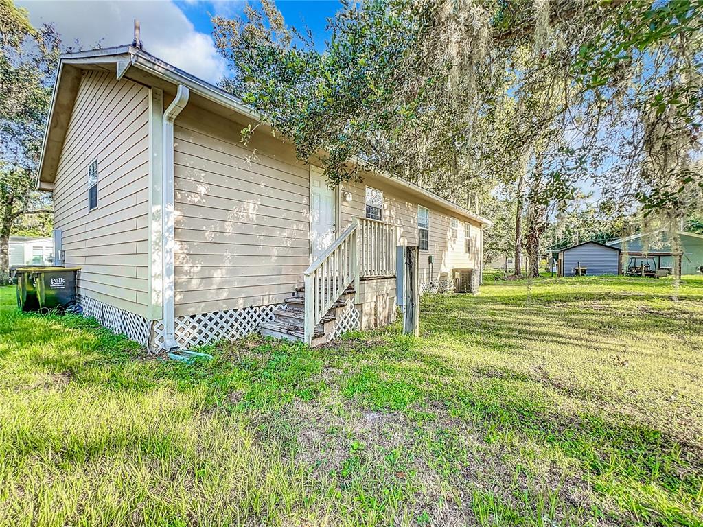 110 Berry Road Winter Haven, FL 33880 - Photo 26 of 29 Backyard