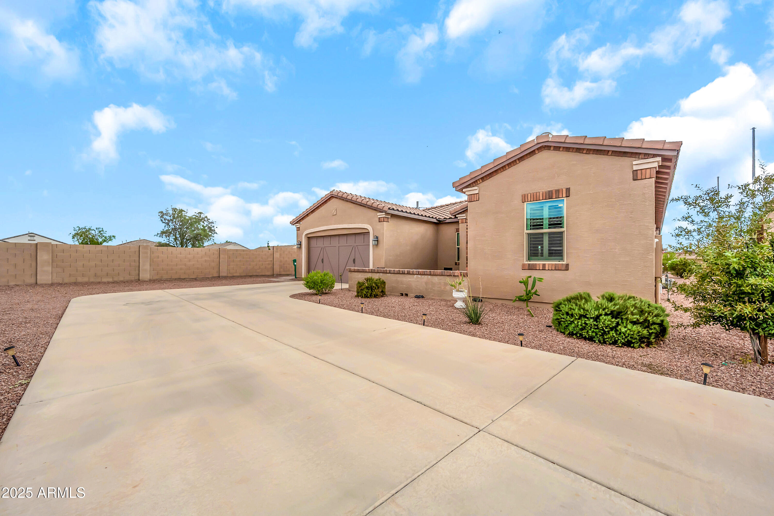 41553 West Springtime Road Maricopa, AZ 85138 - Photo 5 of 68 41553 W Springtime Rd-5
