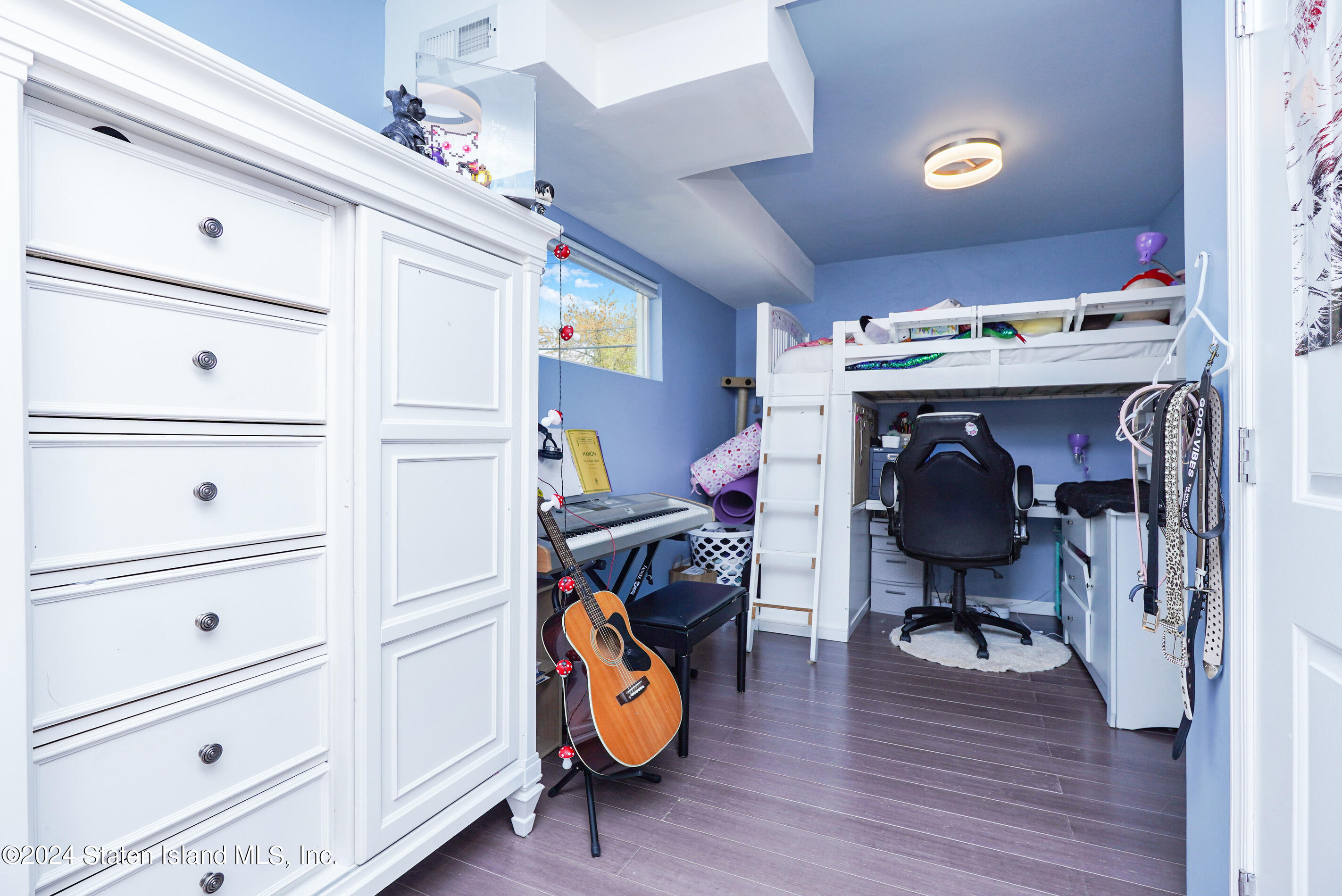 38 Milbank Road Staten Island, NY 10306 - Photo 17 of 30 a utility room with closet dryer and washer