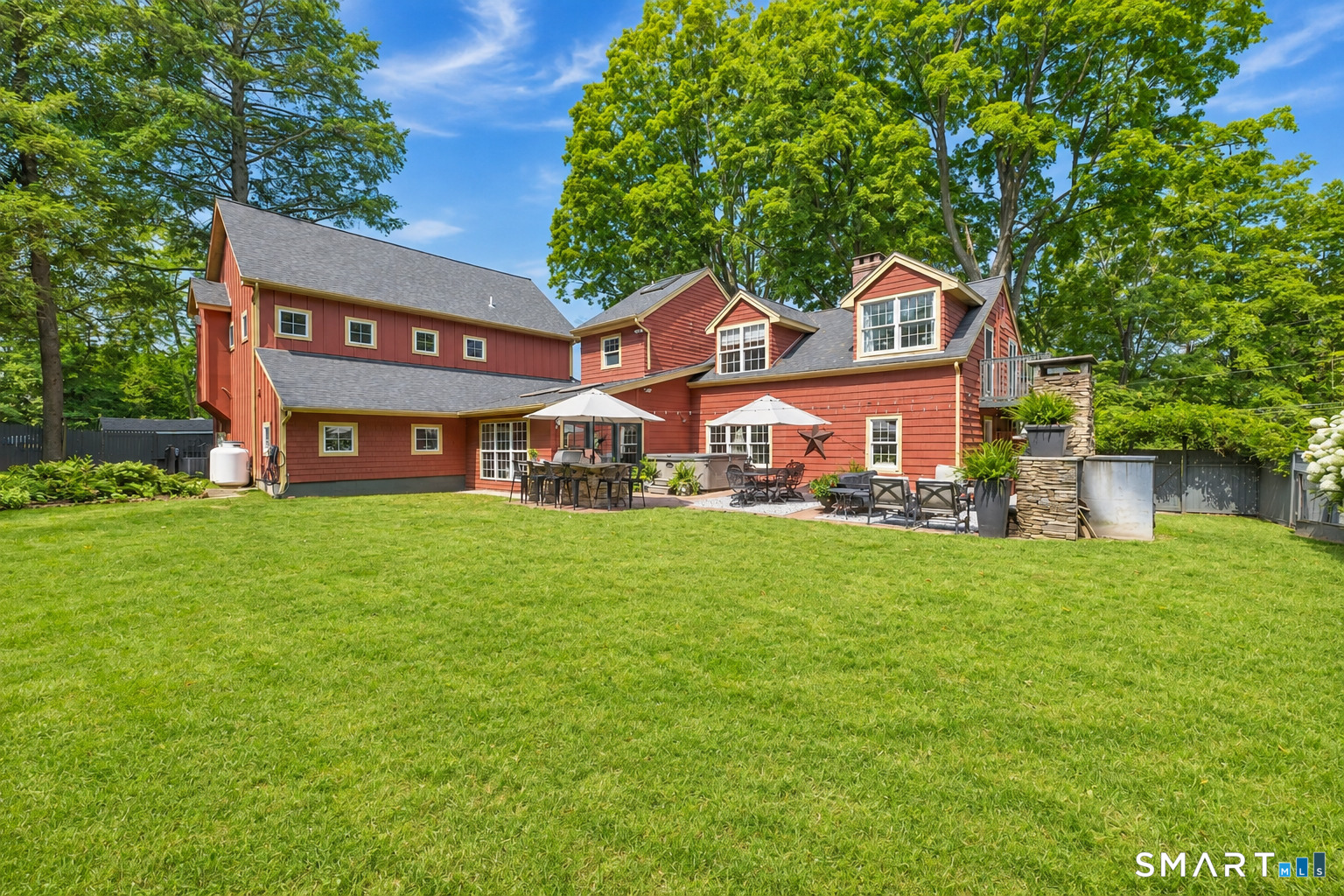 2580 North Benson Road Fairfield, CT 06824 - Photo 34 of 40 Gallery Image 34