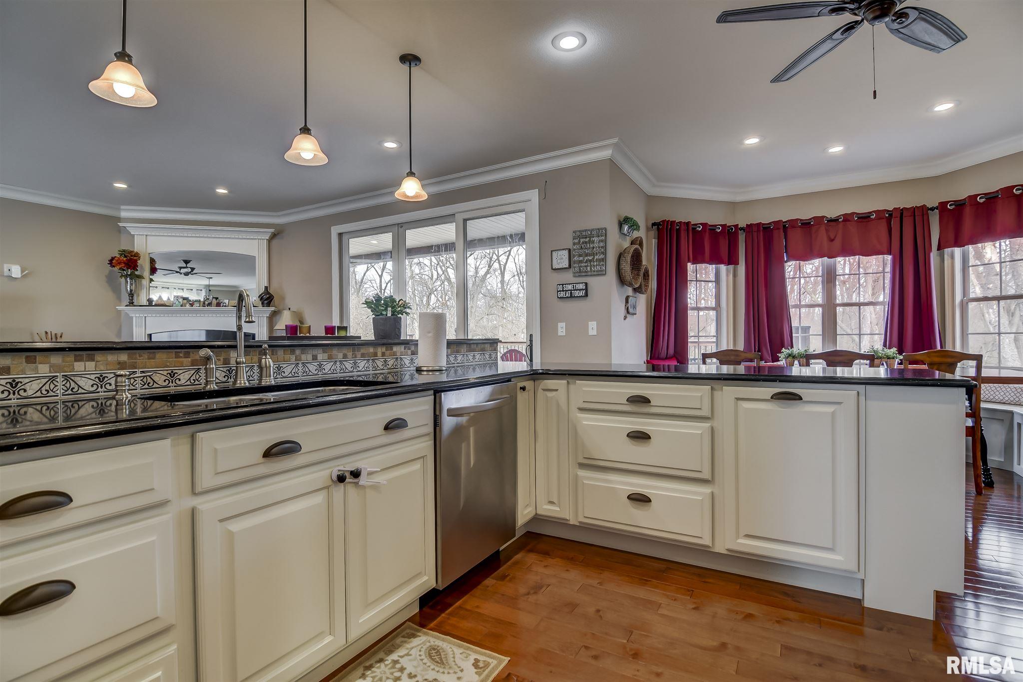 402 Timber Creek Road Jacksonville, IL 62650 - Photo 15 of 44 Gallery Image 15
