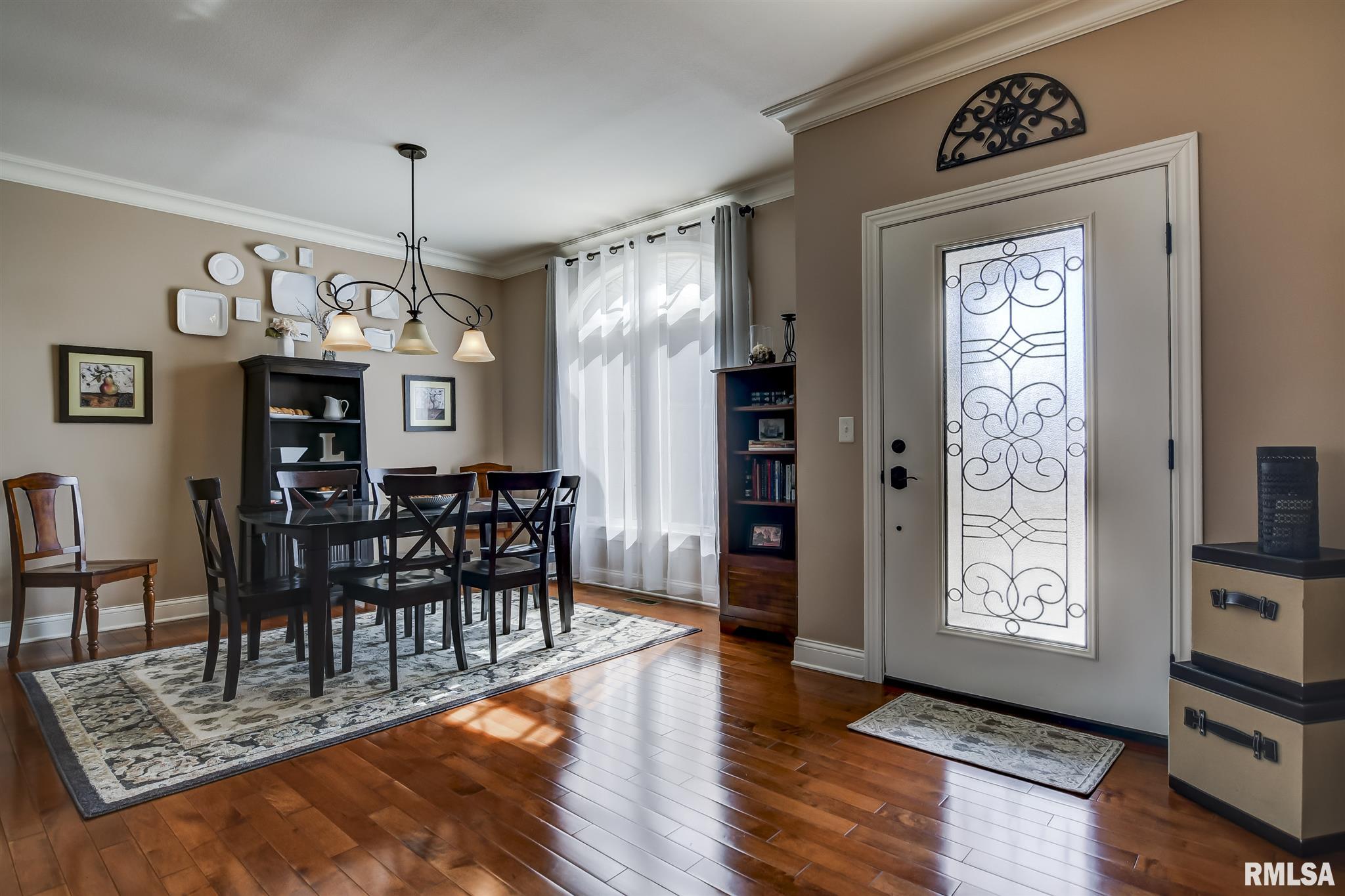 402 Timber Creek Road Jacksonville, IL 62650 - Photo 6 of 44 Gallery Image 6