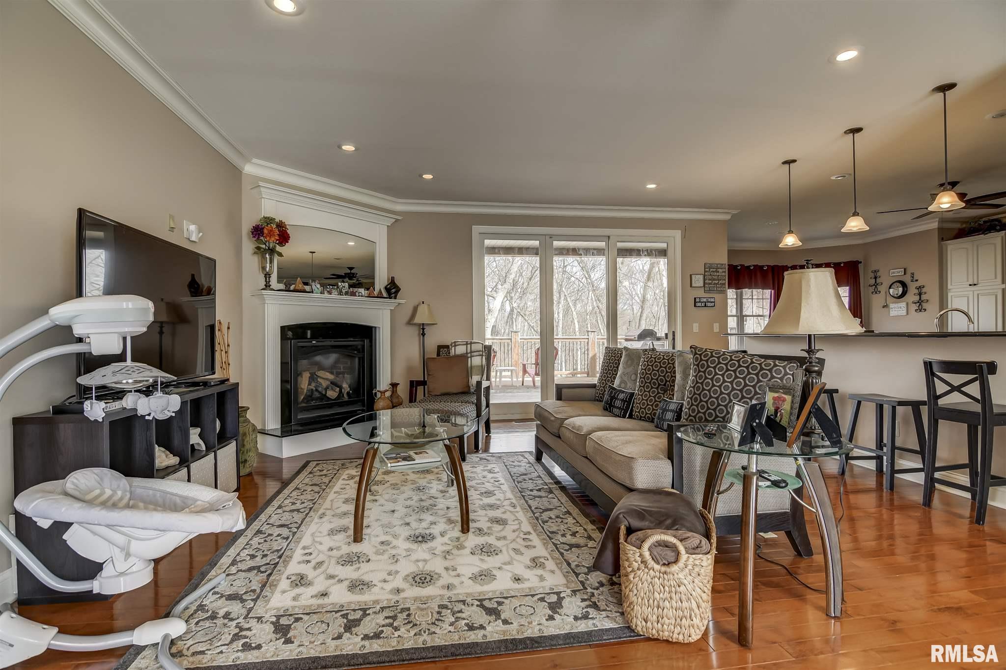 402 Timber Creek Road Jacksonville, IL 62650 - Photo 8 of 44 Gallery Image 8