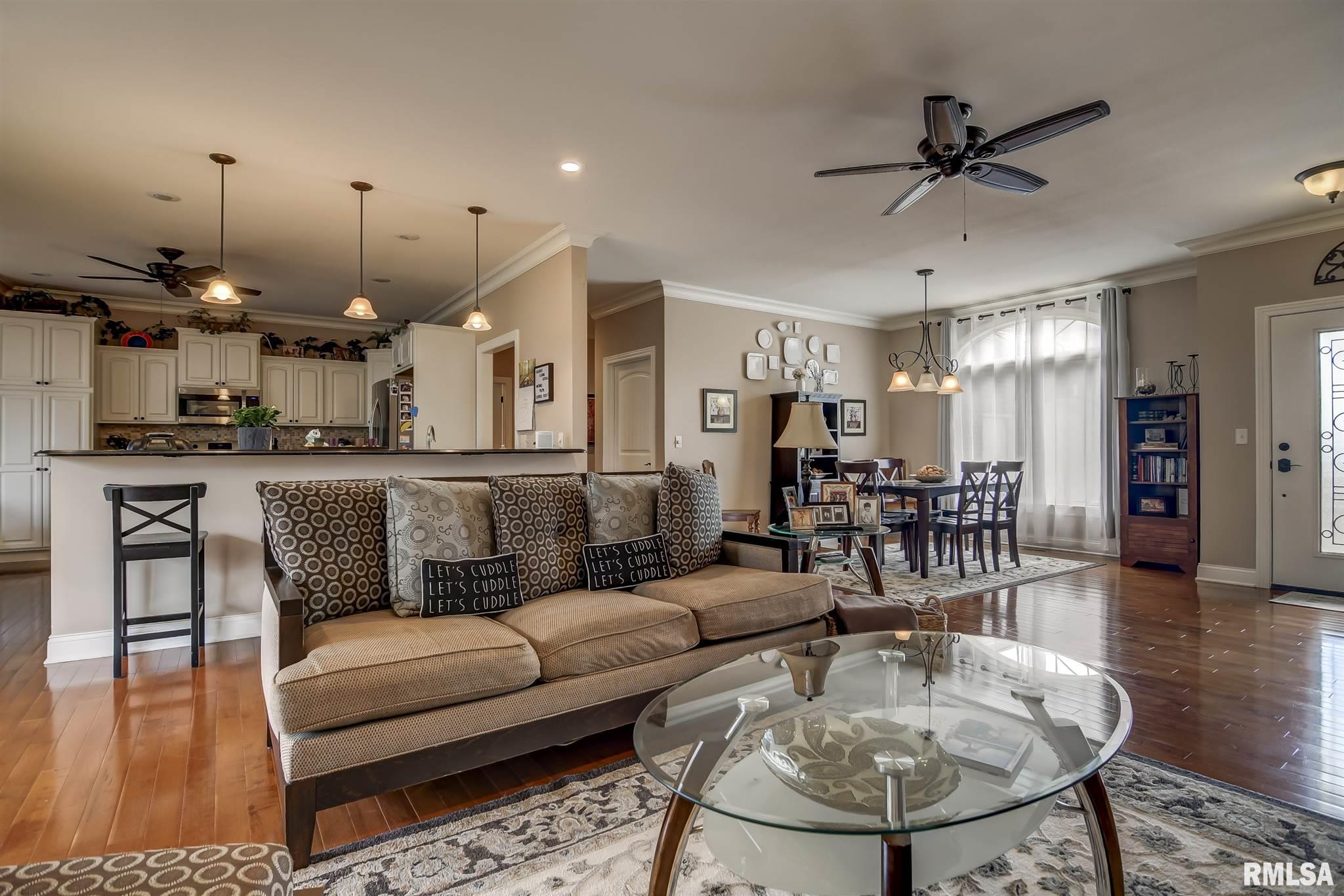 402 Timber Creek Road Jacksonville, IL 62650 - Photo 9 of 44 Gallery Image 9