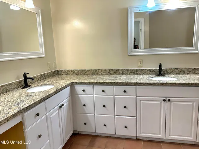 $284,000 | 1618 Pear Orchard Place, Jackson, MS 39211