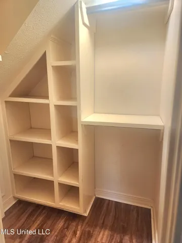 $284,000 | 1618 Pear Orchard Place, Jackson, MS 39211