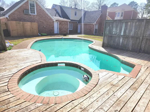 $284,000 | 1618 Pear Orchard Place, Jackson, MS 39211