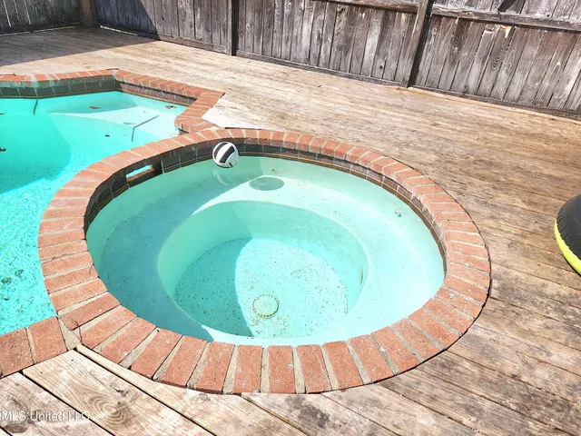 $284,000 | 1618 Pear Orchard Place, Jackson, MS 39211