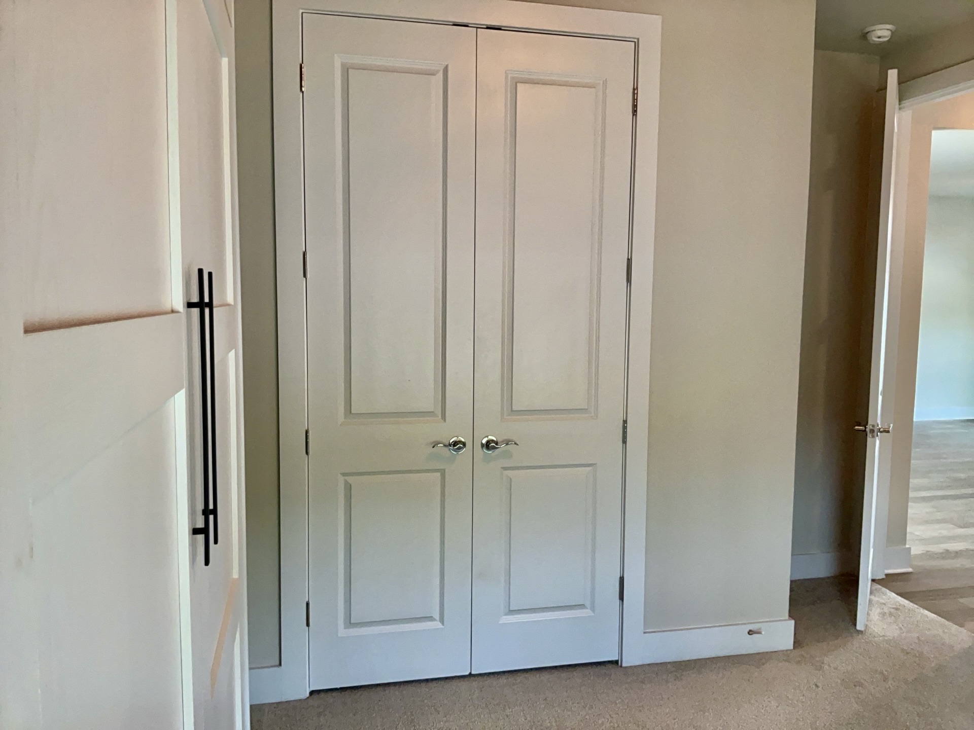 8315 Laughlin Lane Austin, TX 78744 - Photo 15 of 23 Detailed view of baseboards and carpet