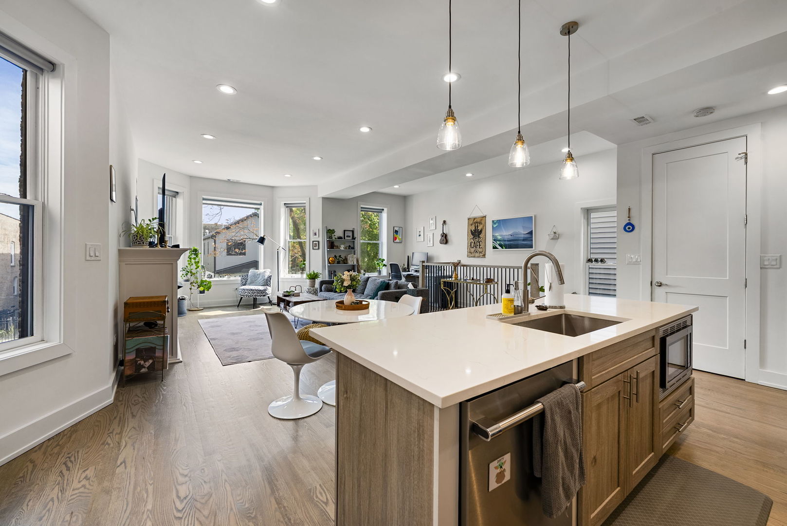 3432 West Belden Avenue, Unit 2 Chicago, IL 60647 - Photo 11 of 33