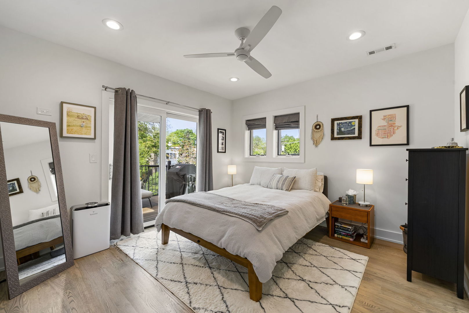 3432 West Belden Avenue, Unit 2 Chicago, IL 60647 - Photo 15 of 33