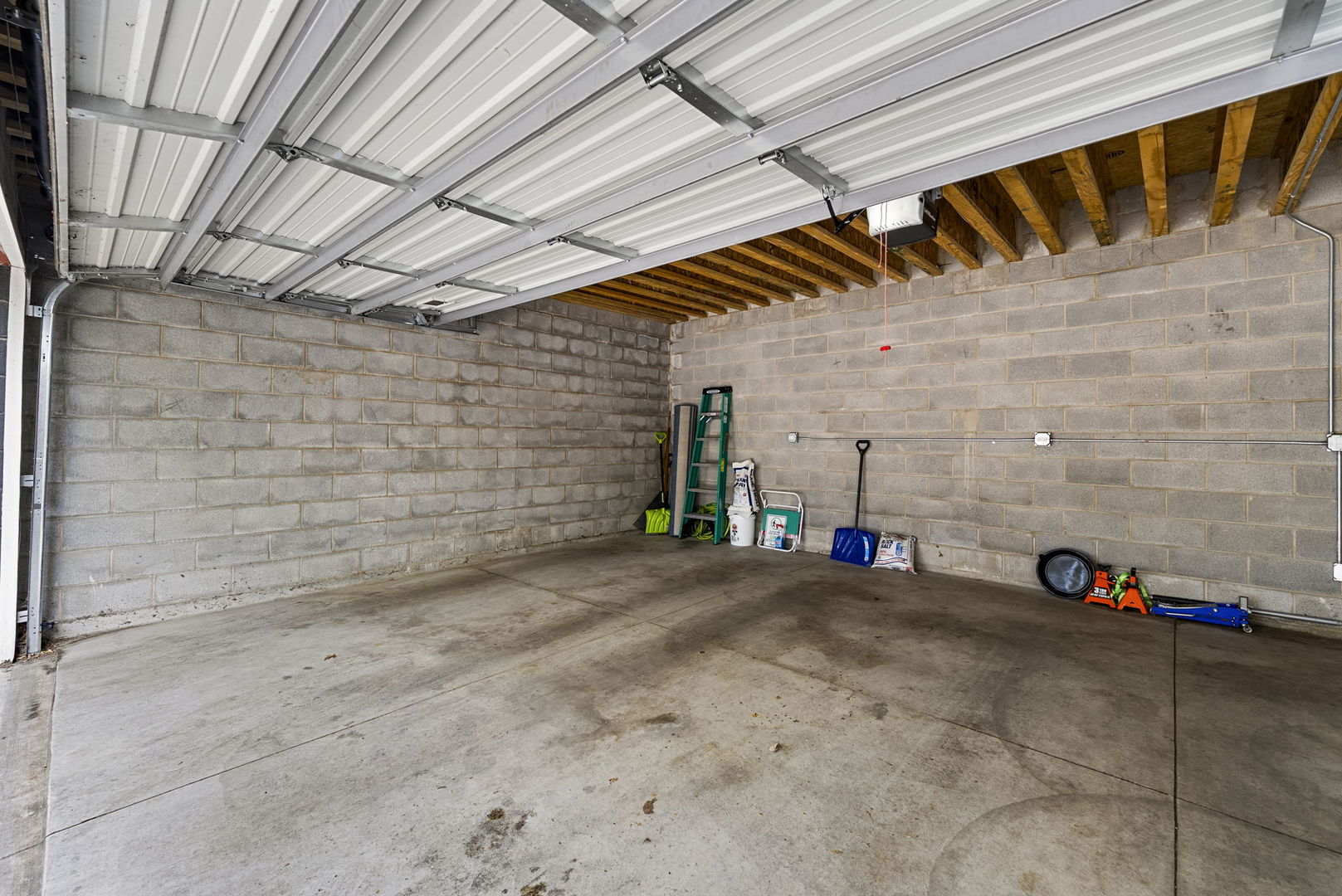 3432 West Belden Avenue, Unit 2 Chicago, IL 60647 - Photo 29 of 33