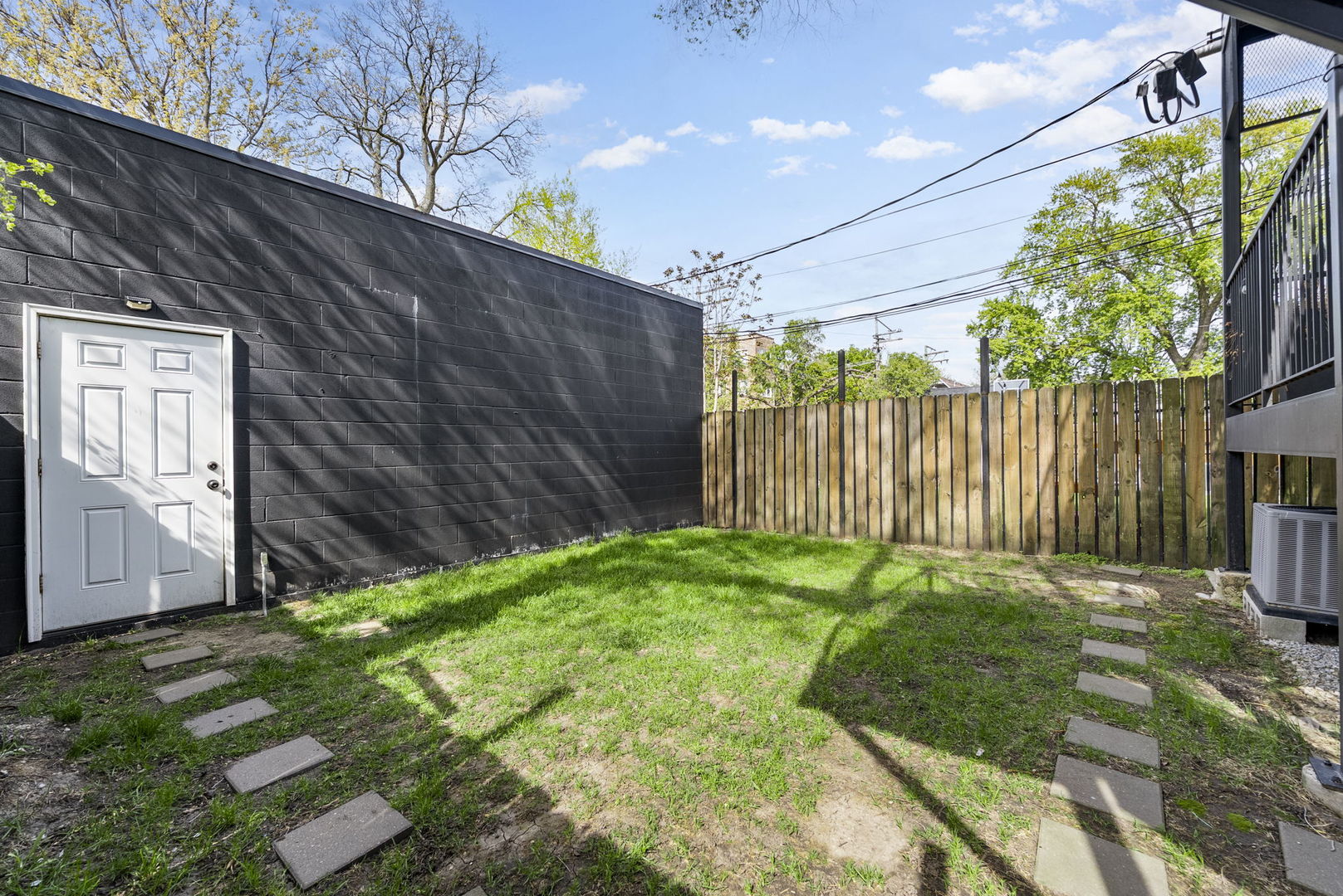 3432 West Belden Avenue, Unit 2 Chicago, IL 60647 - Photo 30 of 33