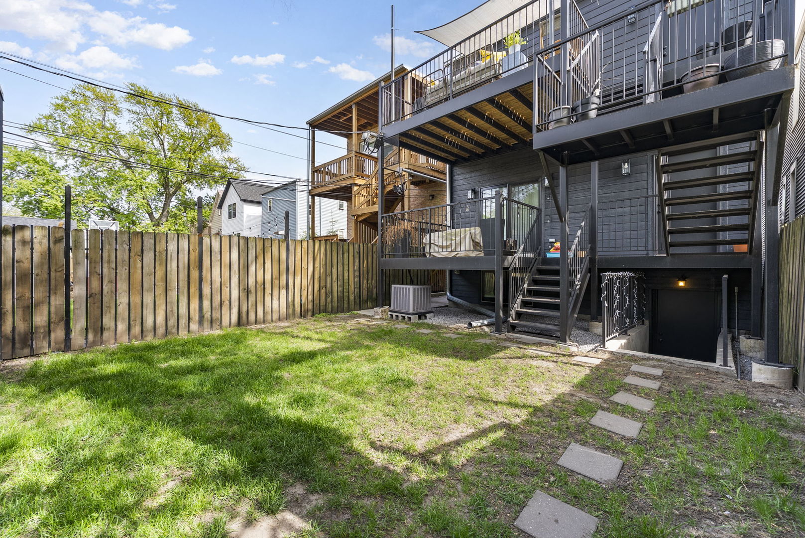 3432 West Belden Avenue, Unit 2 Chicago, IL 60647 - Photo 31 of 33