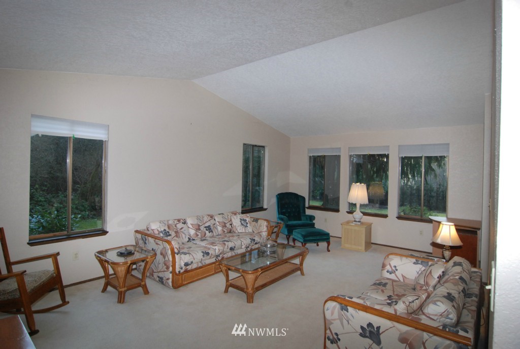2714 211th Street Southeast Bothell, WA 98021 - Photo 6 of 14