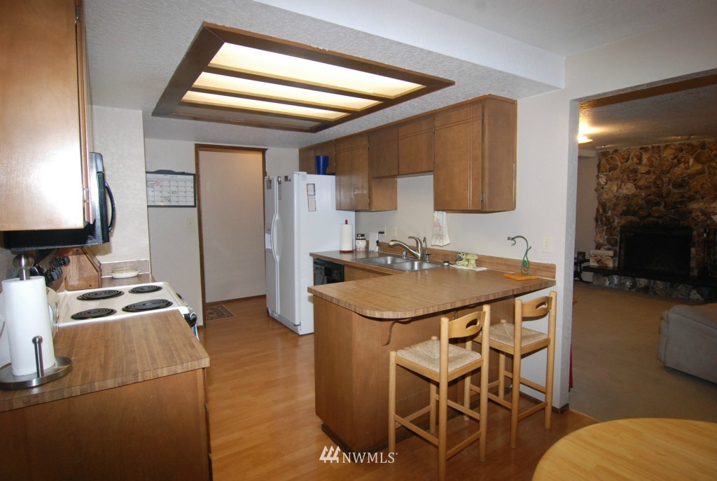 2714 211th Street Southeast Bothell, WA 98021 - Photo 9 of 14
