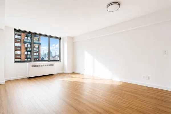 $5,600 | 1735 York Avenue, Unit 24D | Upper East Side