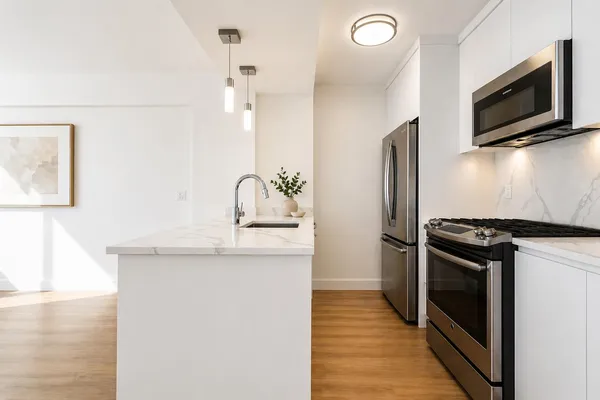$5,600 | 1735 York Avenue, Unit 24D | Upper East Side
