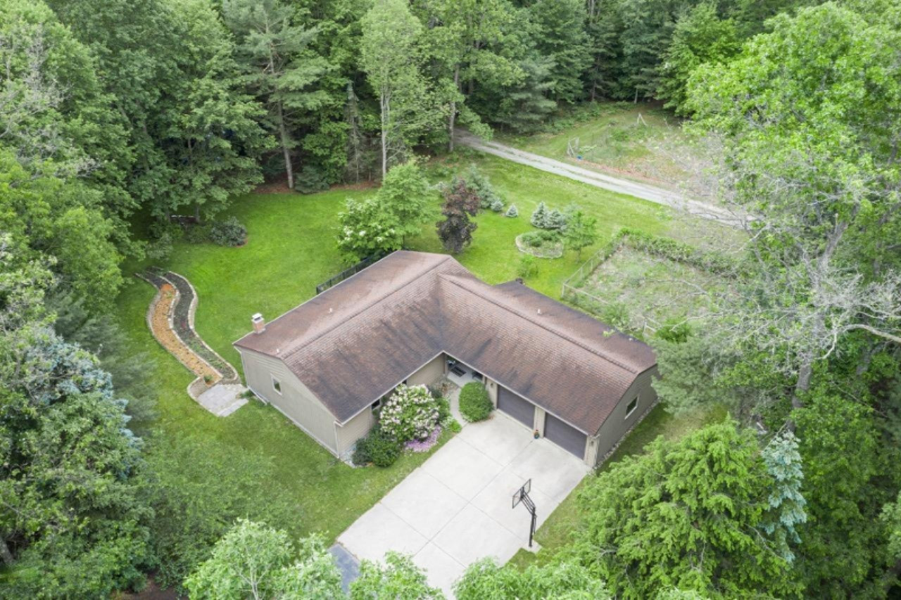 5075 West Bard Road Whitehall, MI 49461 - Photo 27 of 28 2020_0612_5070W.BardRd_02