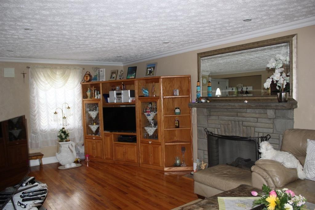 4889 East Willock Road Pittsburgh, PA 15227 - Photo 5 of 25 Gallery Image 5