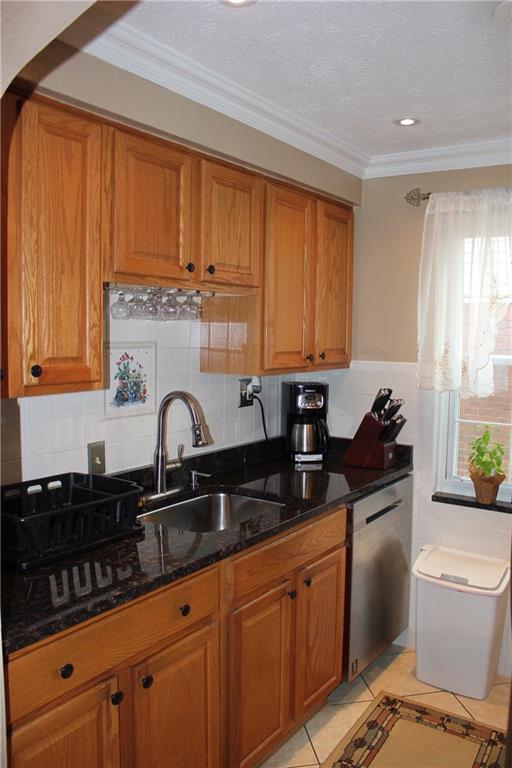 4889 East Willock Road Pittsburgh, PA 15227 - Photo 7 of 25 Gallery Image 7
