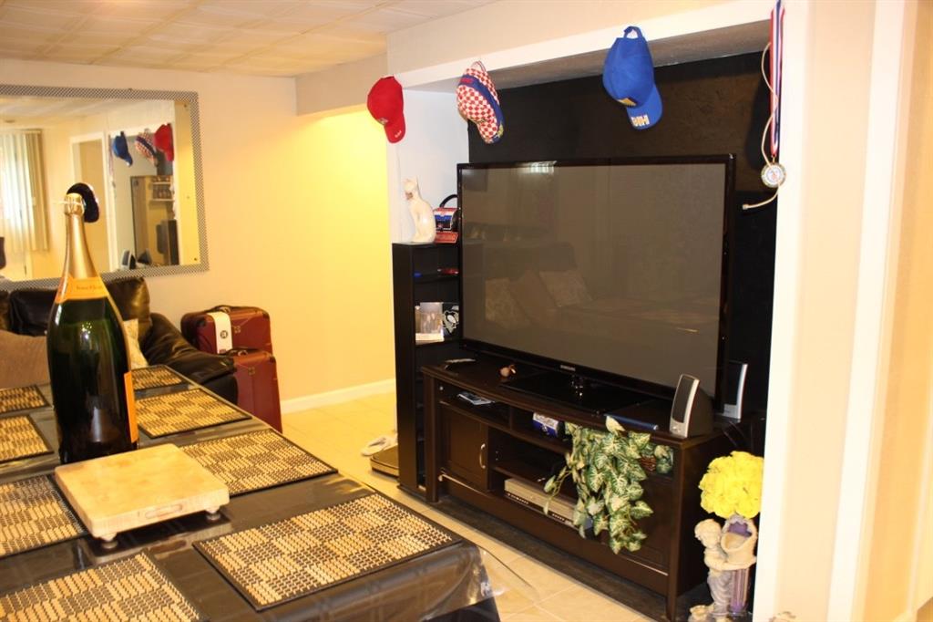4889 East Willock Road Pittsburgh, PA 15227 - Photo 10 of 25 Gallery Image 10