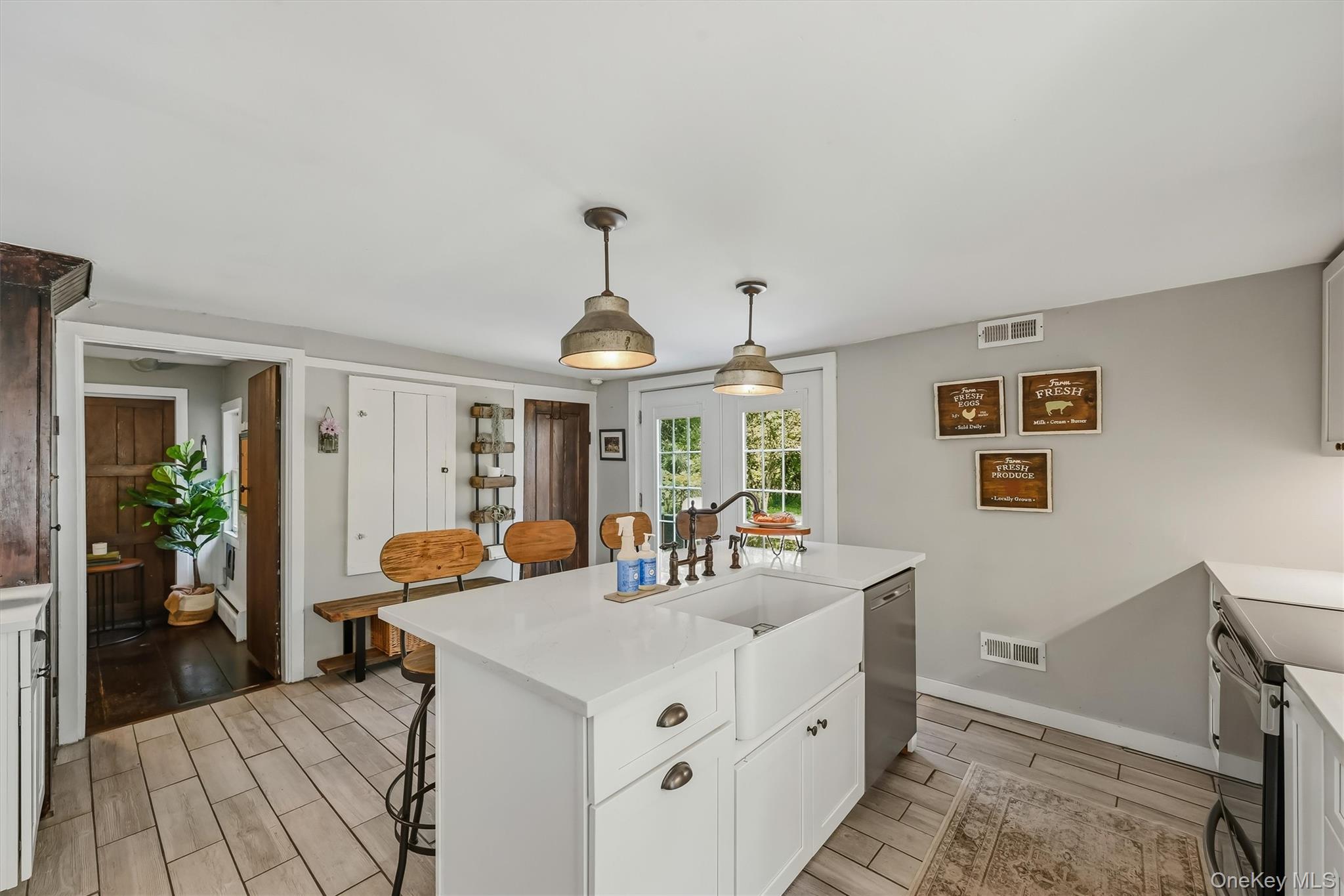 51 Mountainside Road Warwick, NY 10990 - Photo 4 of 40 Gallery Image 4