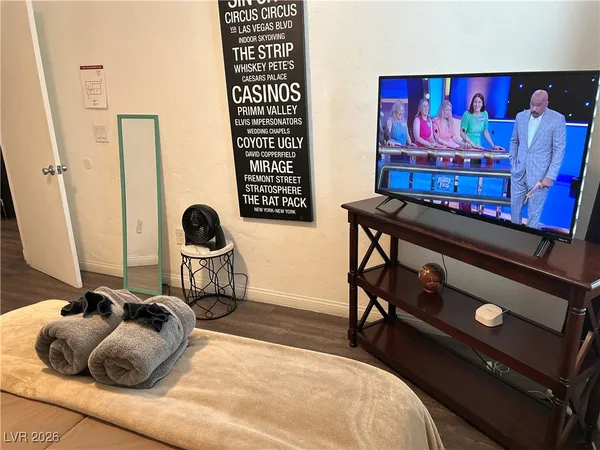 $2,175 | 308 South 10th Street, Unit 1, Las Vegas, NV 89101