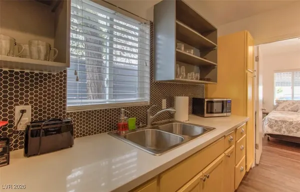 $2,175 | 308 South 10th Street, Unit 1, Las Vegas, NV 89101