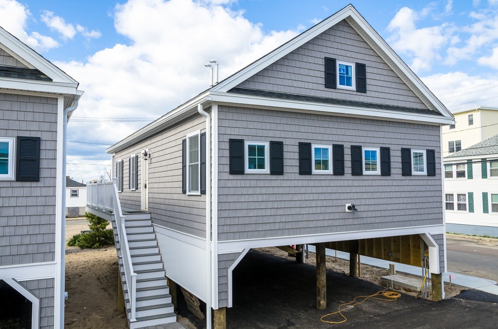 44 Railroad Avenue, Unit 2 Salisbury, MA 01952 - Photo 2 of 11