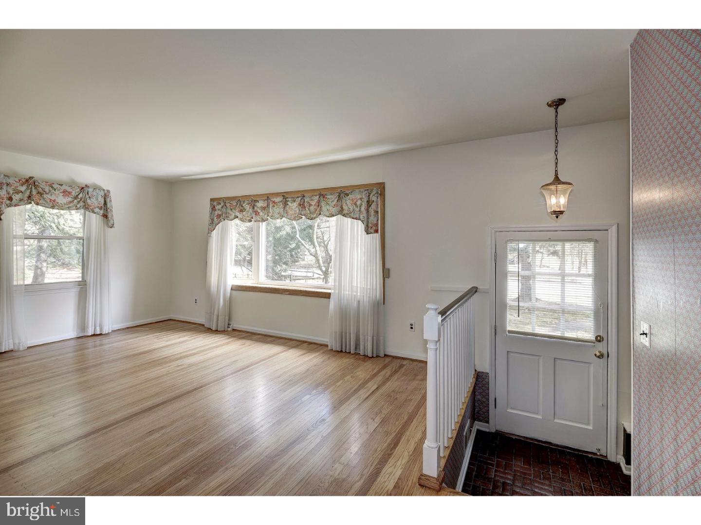 231 Fellowship Road Moorestown, NJ 08057 - Photo 3 of 16