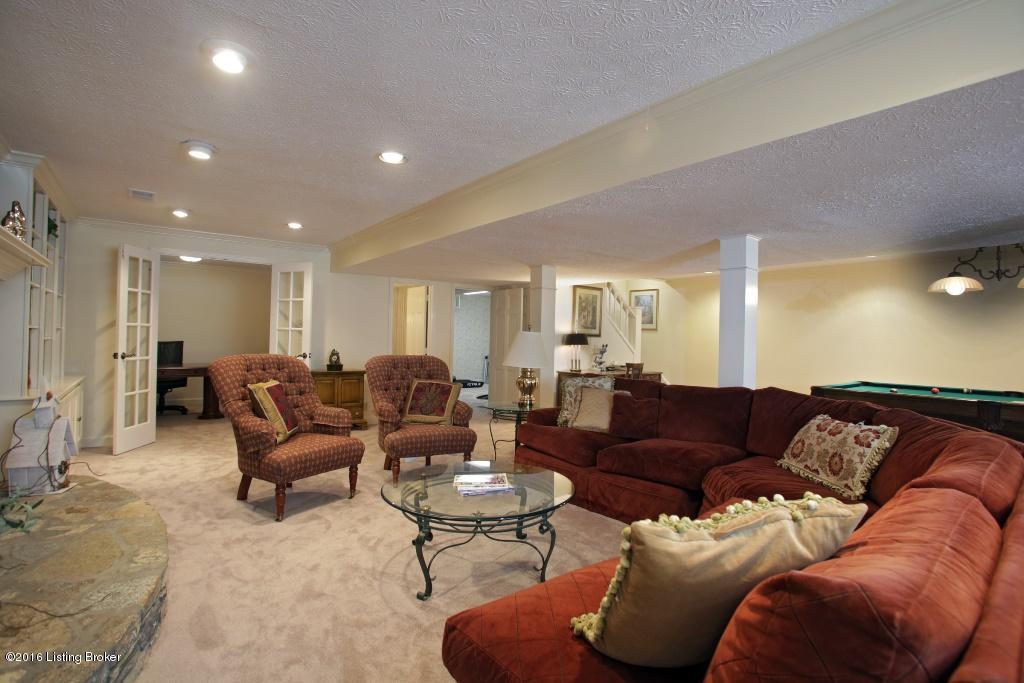 808 Rugby Place Louisville, KY 40222 - Photo 64 of 90 17