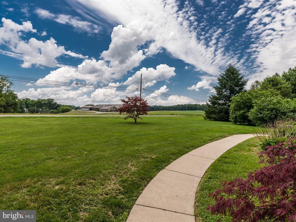 76 King Pen Road Nottingham, PA 19362 - Photo 3 of 27