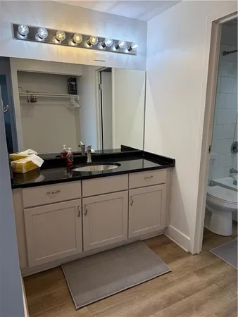 $1,950 | 600 East 8th Street, Unit TSG, Kansas City, MO 64106
