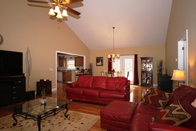 123 Grand Summit Drive Seneca, SC 29672 - Photo 3 of 25