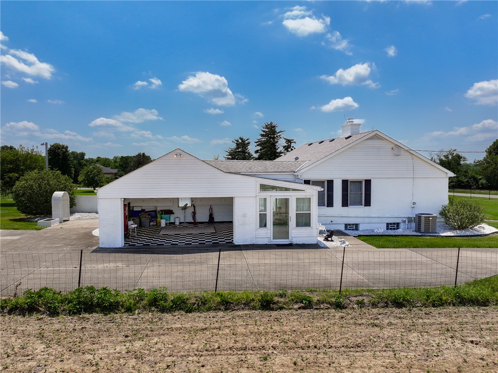 5086 Yankee Road Middletown, OH 45044 - Photo 4 of 58