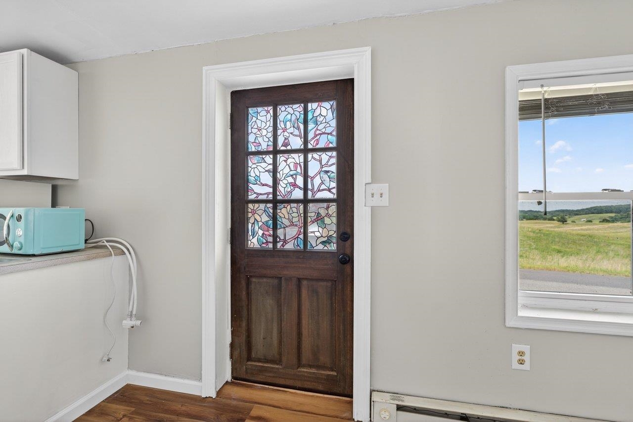 406 Hewitt Road Swoope, VA 24479 - Photo 4 of 36