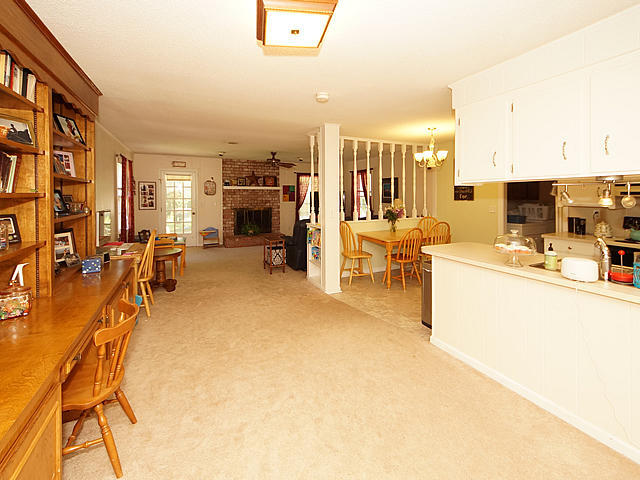 8374 Delhi Road North Charleston, SC 29406 - Photo 16 of 36 d13