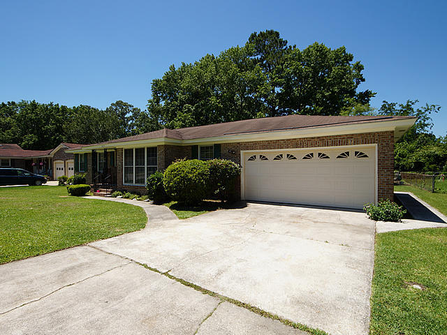 8374 Delhi Road North Charleston, SC 29406 - Photo 3 of 36 d38