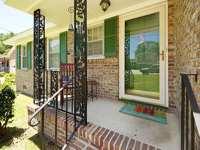 8374 Delhi Road North Charleston, SC 29406 - Photo 4 of 36 d39