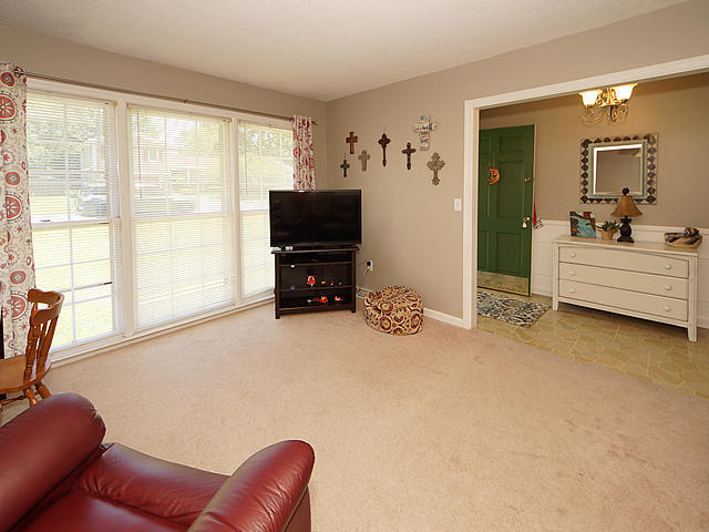 8374 Delhi Road North Charleston, SC 29406 - Photo 9 of 36 d6