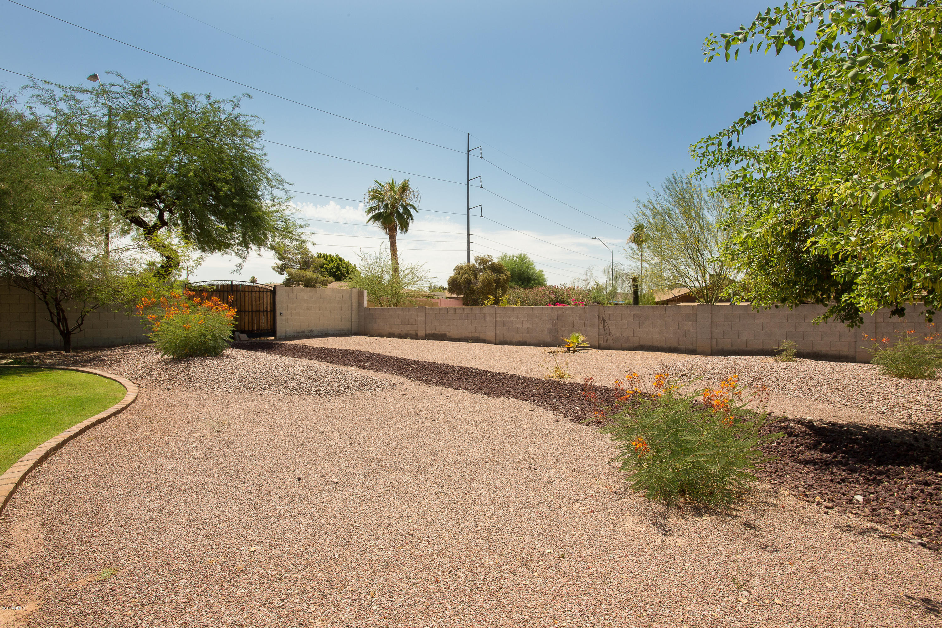 501 East Deepdale Road Phoenix, AZ 85022 - Photo 39 of 44 501 E Deepdale -38