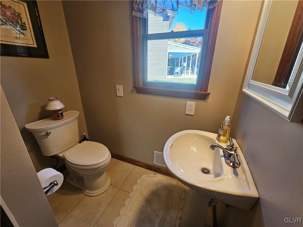 227 Ridgewood Road Easton, PA 18045 - Photo 22 of 49 a bathroom with a sink toilet and mirror