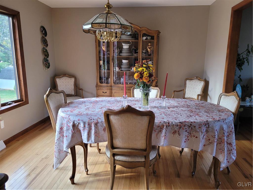 227 Ridgewood Road Easton, PA 18045 - Photo 10 of 49 a dining room with furniture and window