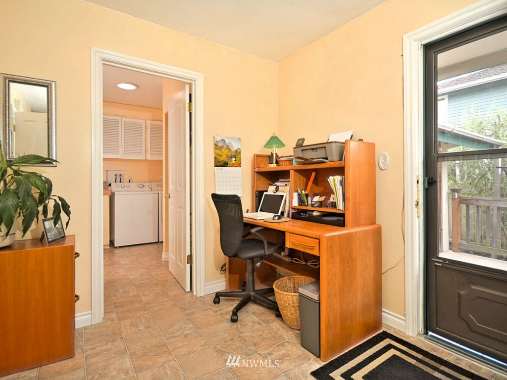 300 Caspers Street Edmonds, WA 98020 - Photo 16 of 24 Gallery Image 16