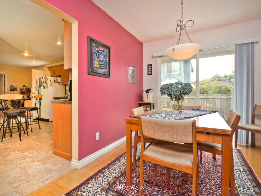 300 Caspers Street Edmonds, WA 98020 - Photo 9 of 24 Gallery Image 9
