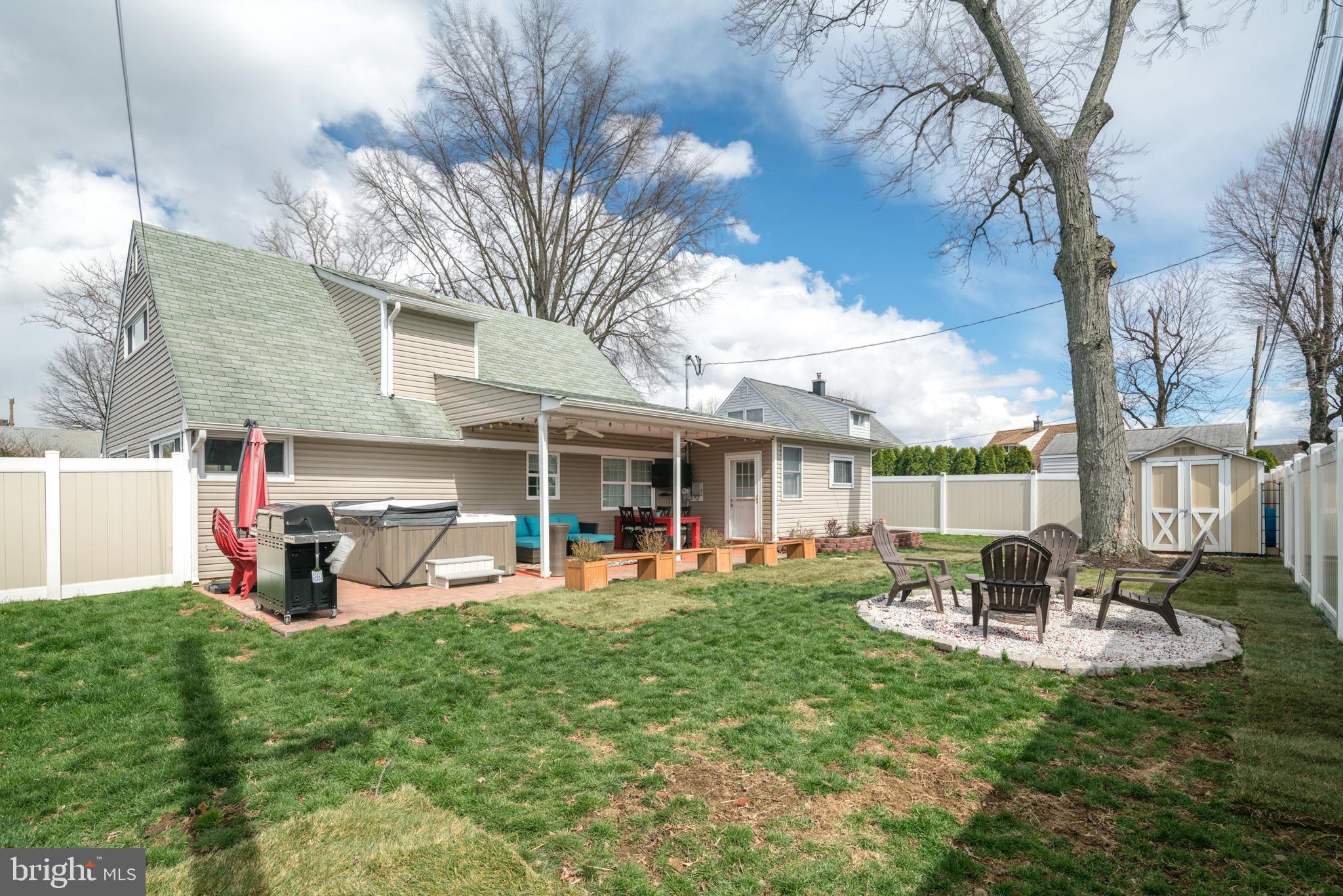 11 Quartz Road Levittown, PA 19057 - Photo 32 of 34 Rear exterior view