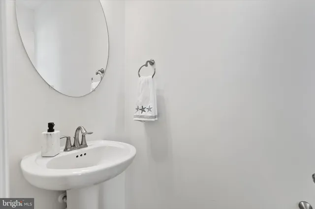 $445,000 | 380 Scranton Lane, Ocean View, DE 19970