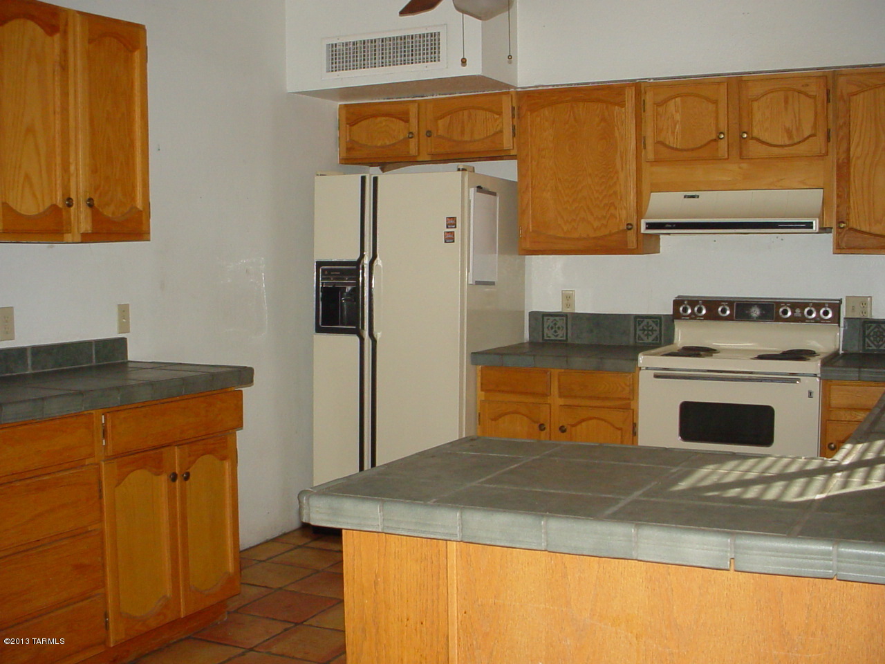 2401 Las Lomitas Road Tucson, AZ 85741 - Photo 4 of 15