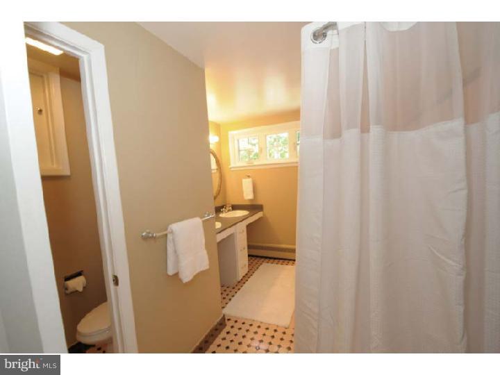 27 Braxton Road Bryn Mawr, PA 19010 - Photo 16 of 23 Bathroom